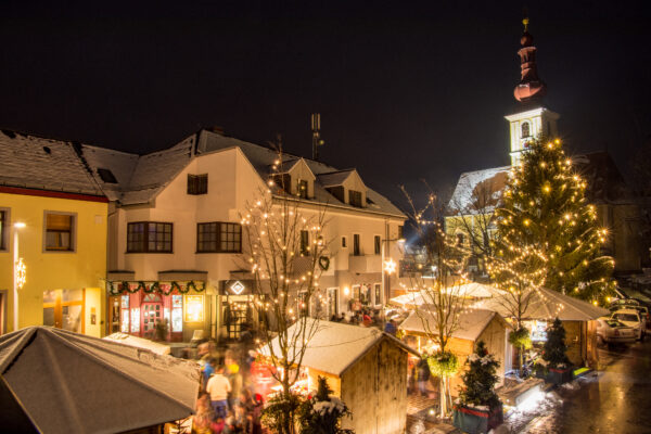 Adventfeier 2017 Glitzer am Platz köberl